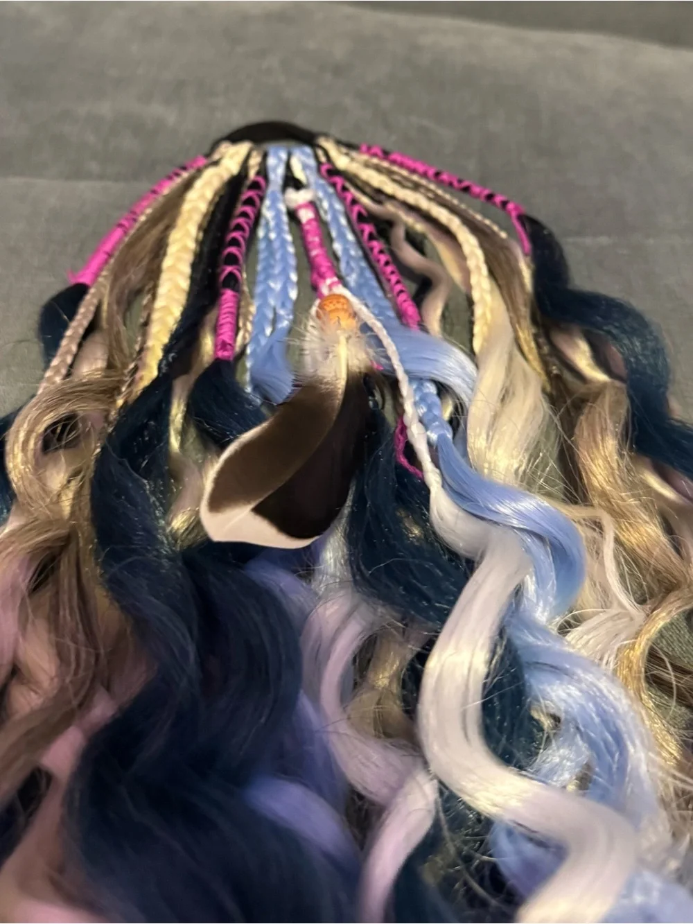 Curly Clip-In Hair Extensions in Blue and Blonde - Voluminous Waves